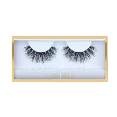 Huda Beauty Lottie Classic False Lashes