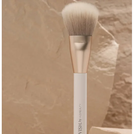 HUDA BEAUTY GLOWISH ALL OVER BRONZE FACE BRUSH